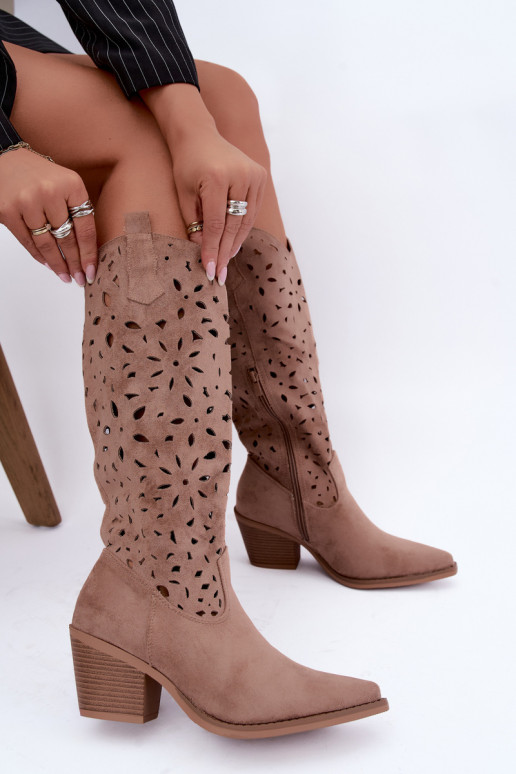 Ausschnitt kniehohe Cowboy-Stiefel mit Absatz in Sand Salirae