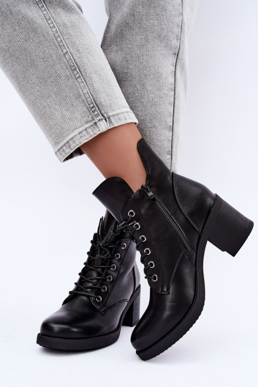Wärmende Damen-Stiefeletten mit Schnürung in Schwarz Garella