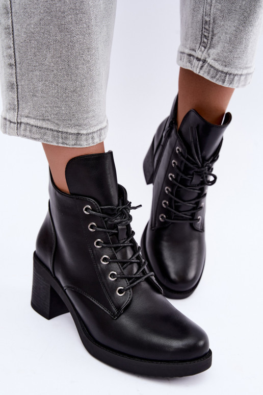 Wärmende Damen-Stiefeletten mit Schnürung in Schwarz Garella