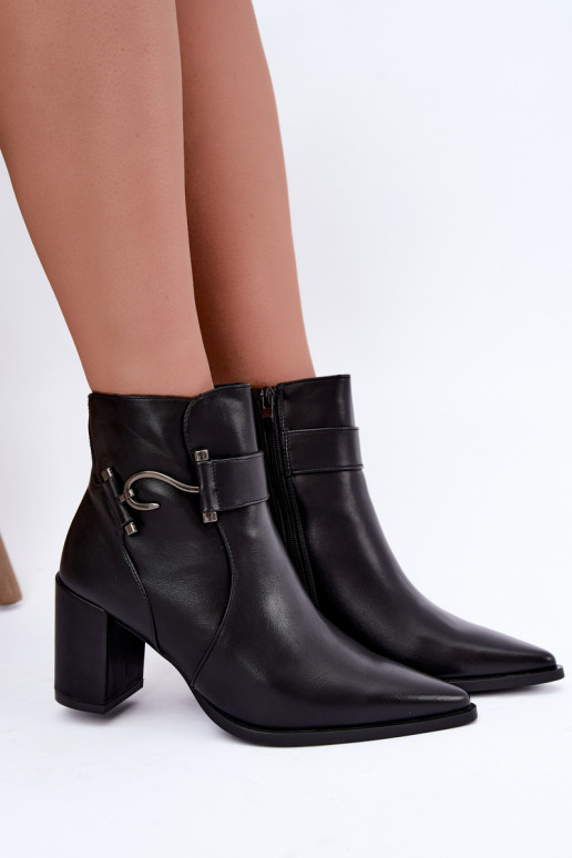 sich Zuarm laufen Stiefel mit Absätzen mit Ornamenten schZuarze Farbe Isarae