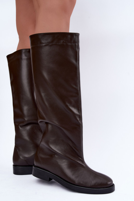 Wärmende lederne kniehohe Stiefel mit breiten Absätzen in Braun Zazoo 542