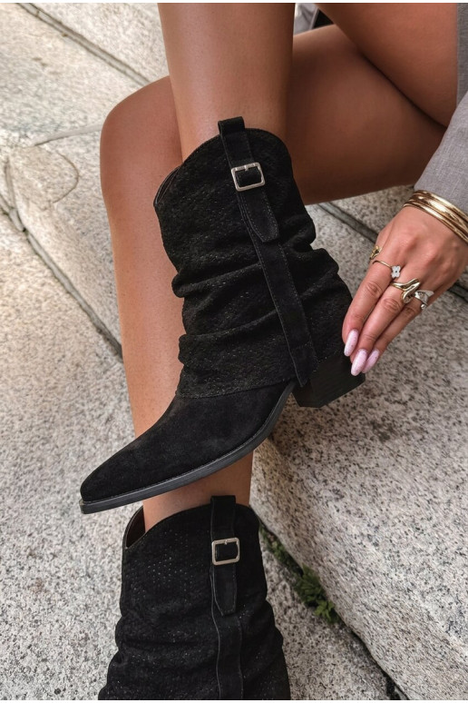 Schwarze kniehohe Cowboy-Stiefel mit spitzem Zehen und Absätzen Calenne