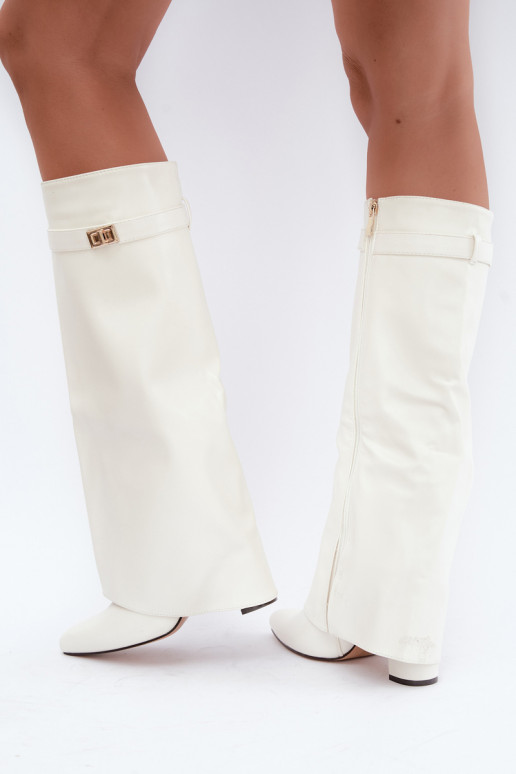 Damen Avamora kniehohe Stiefel mit Kunstlederschaft und Absätzen in Weiß