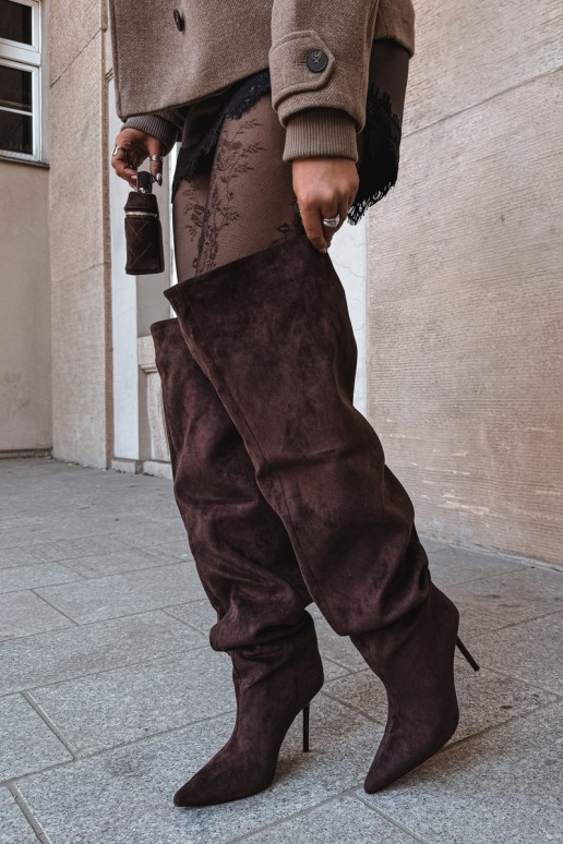 Damen kniehohe Stiefel mit schmalen Absätzen in brauner Farbe Aderelle