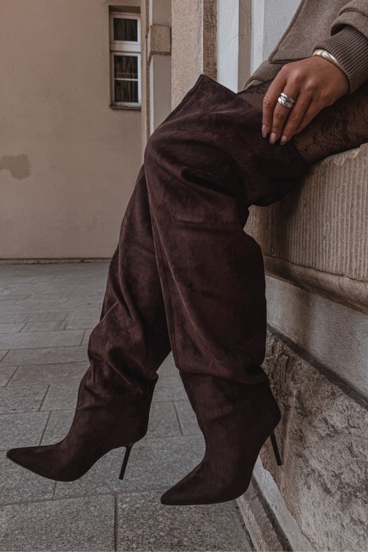 Damen kniehohe Stiefel mit schmalen Absätzen in brauner Farbe Aderelle