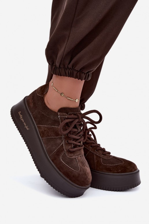 Sneaker mit Plattform aus Kunstveloursleder Lee Cooper LCJ-26-01-4644 in schokoladenfarbe