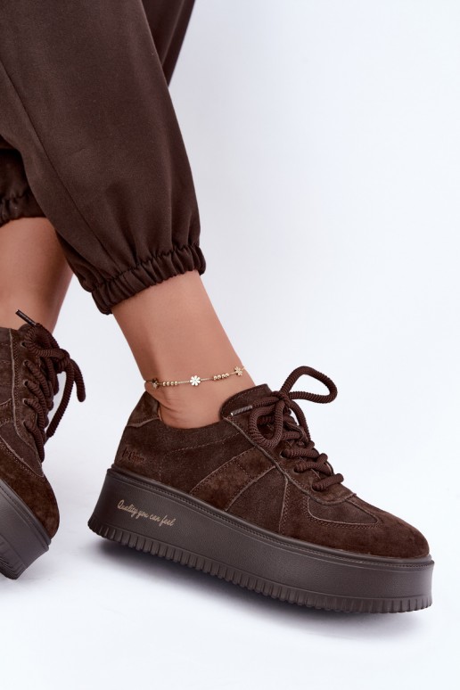 Sneaker mit Plattform aus Kunstveloursleder Lee Cooper LCJ-26-01-4644 in schokoladenfarbe