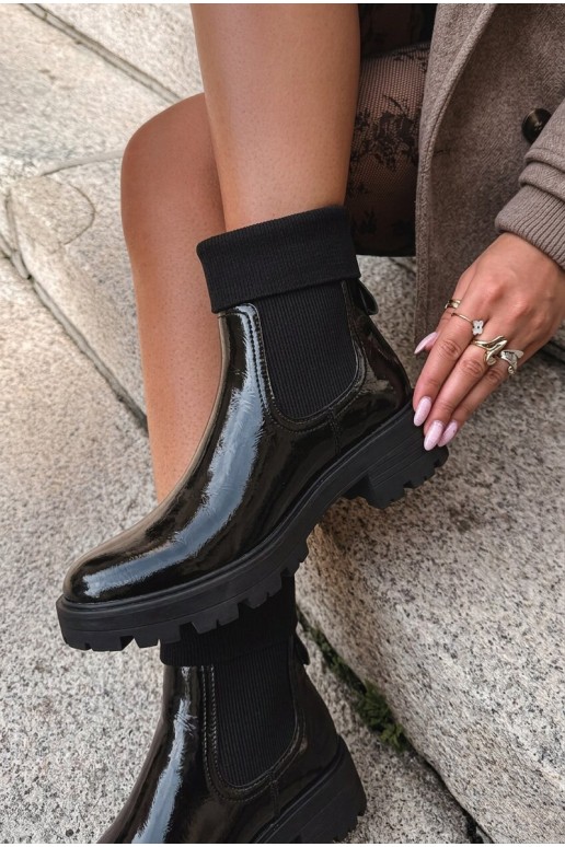 stylische Stiefeletten mit Lackeffekt in schwarzer Ausführung Sevella