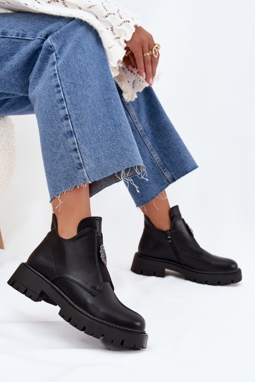 Schwarze gefütterte flache Stiefel für Damen mit Verzierungen Lavira