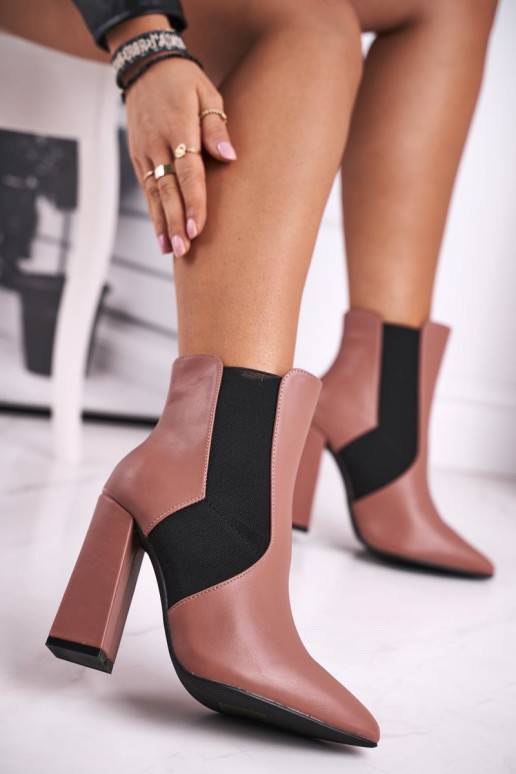 Damenstiefel mit Absatz in rosa Farbe  - 2 Damenstiefel mit Absatz in rosa Farbe  - 2