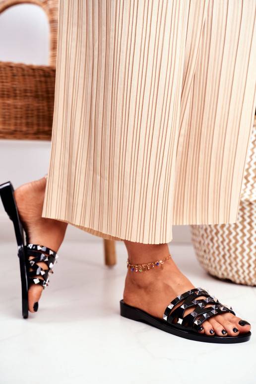 Schwarze Gummipantoffeln mit Nieten Schwarze Gummipantoffeln mit Nieten