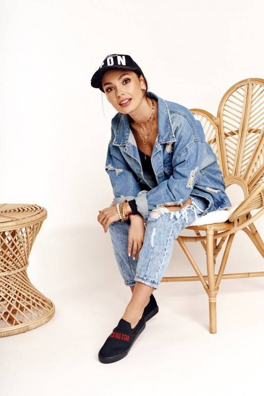 Schwarze Turnschuhe Schwarze Turnschuhe