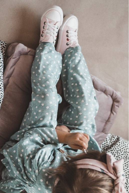 Kinder-Sneaker des klassischen...