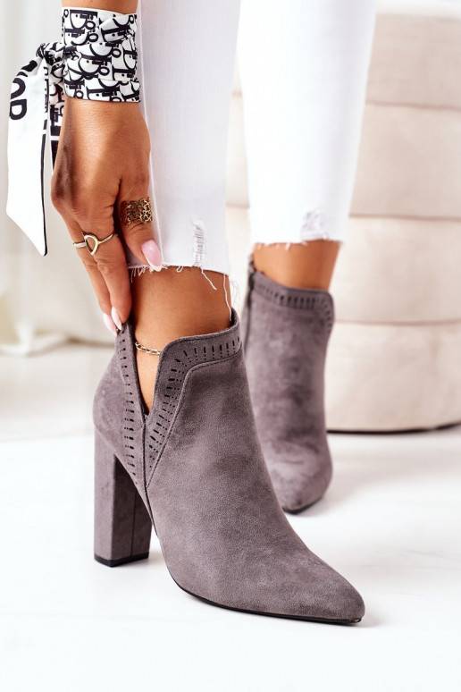 Beheizte Stiefel mit Absätzen in grauer Farbe Sally