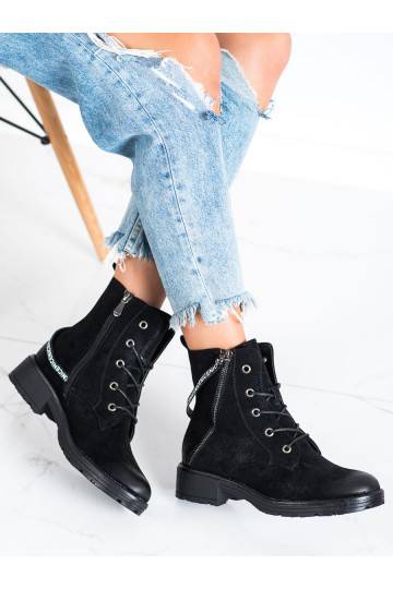 Stiefel mit verziertem...