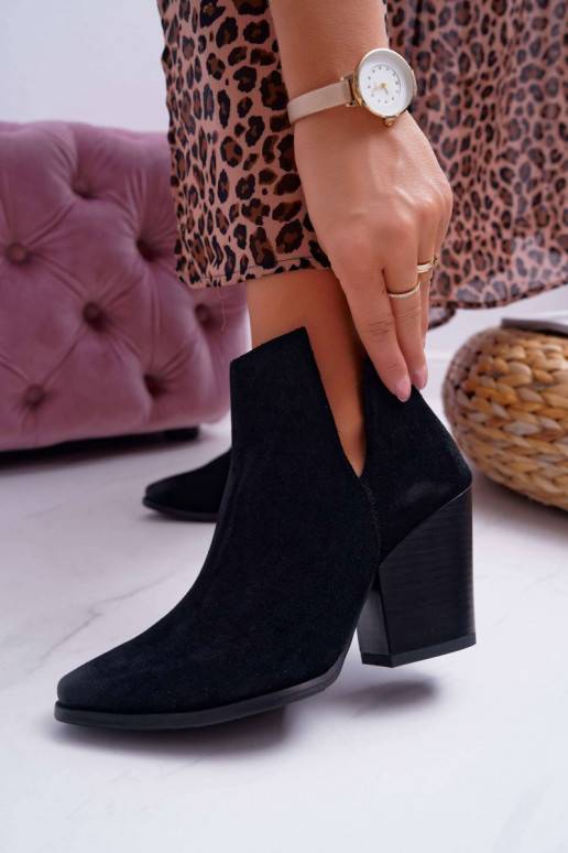 Damenstiefel mit Absatz aus natürlichem Wildleder in Schwarz
