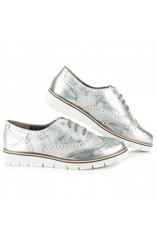 Freizeitschuhe des klassischen...