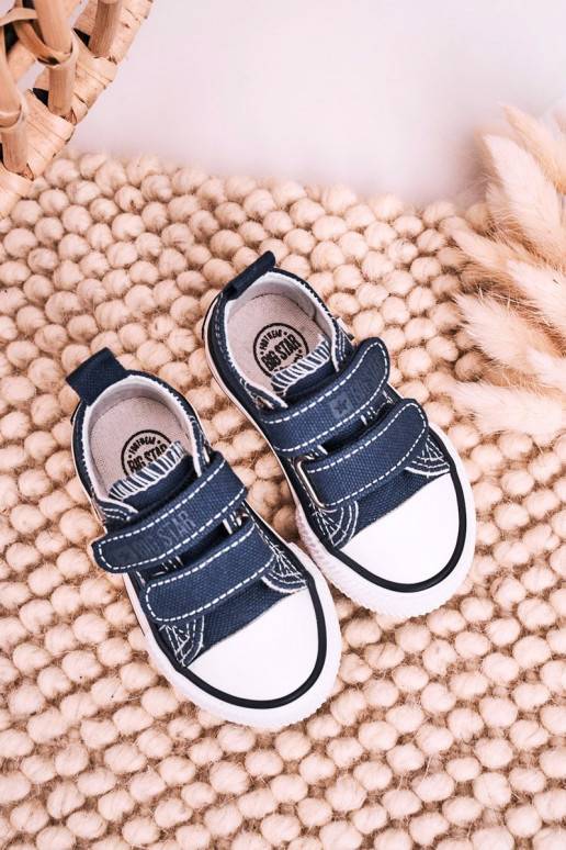Kinder-Freizeitschuhe mit Klebeverschlüssen in dunkelblauer Farbe