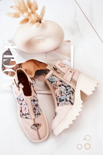 Beige Stiefel