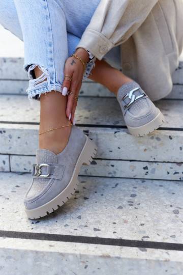 Modische Schuhe aus... 2