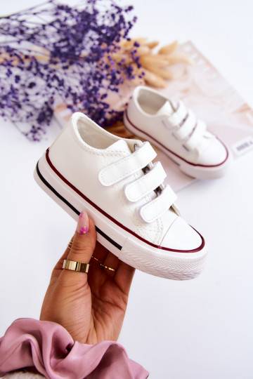 Freizeitschuhe für Kinder mit Klebeverschlüssen in der Farbe Weiß von Foster