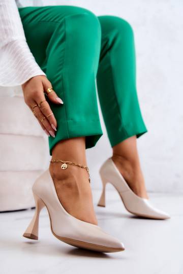 Modische Schuhe Schuhe...