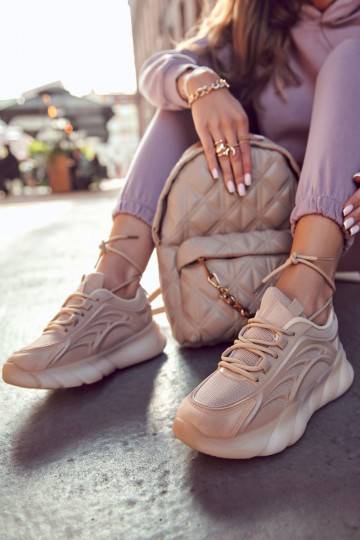 Sneakers Modell Schuhe...