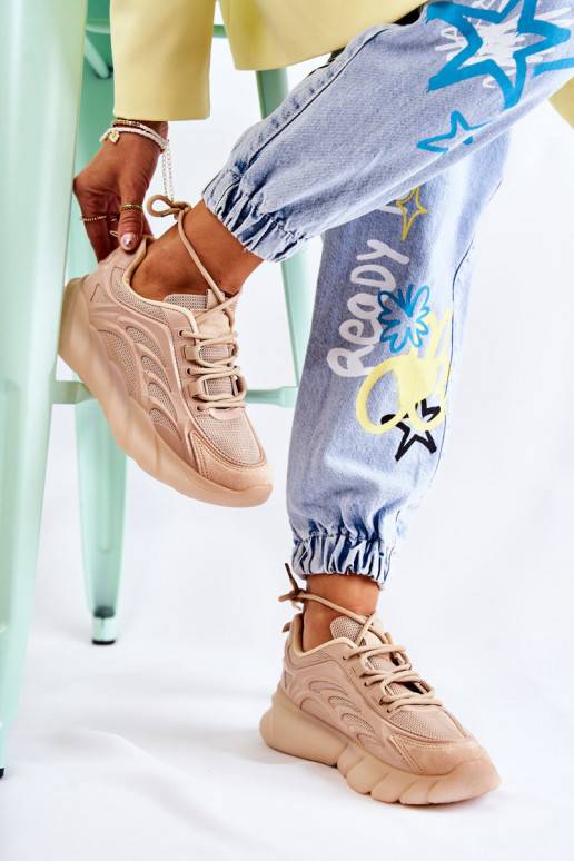 Sneakers Modell Schuhe beige Farbe... Sneakers Modell Schuhe beige Farbe...