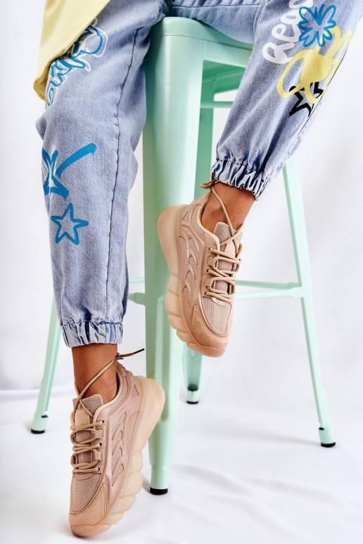 Sneakers Modell Schuhe beige Farbe... Sneakers Modell Schuhe beige Farbe...