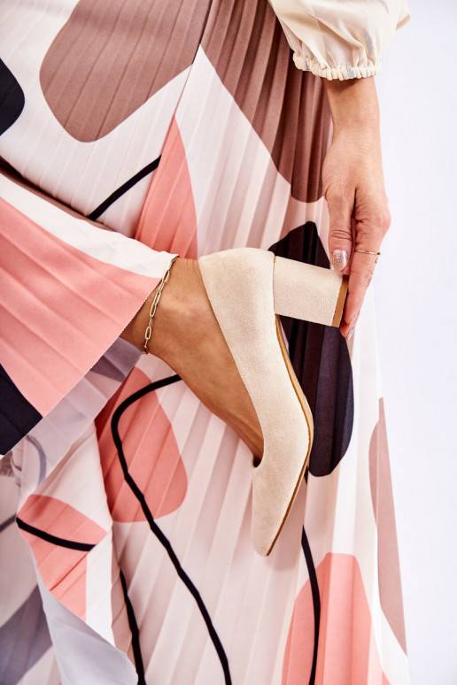 Klassisches Modell Wildlederschuhe... Klassisches Modell Wildlederschuhe...