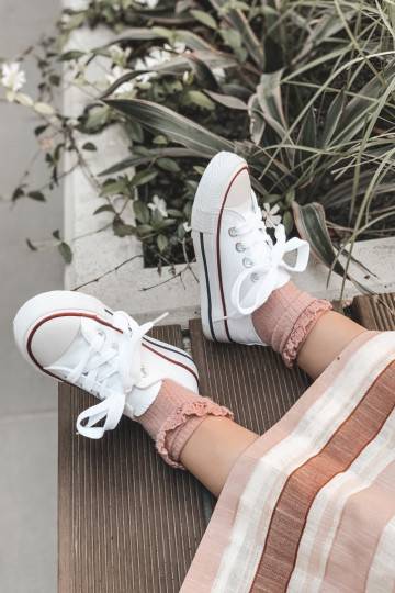 Kinder-Freizeitschuhe Klassisches Modell in weißer Farbe von Filemon