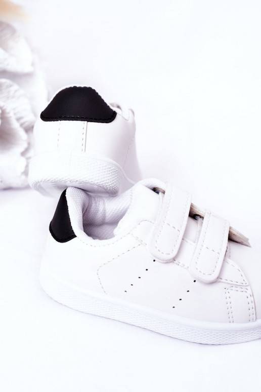 Kinder-Sneaker mit Klebeverschlüssen in der Farbe Weiß-Schwarz California