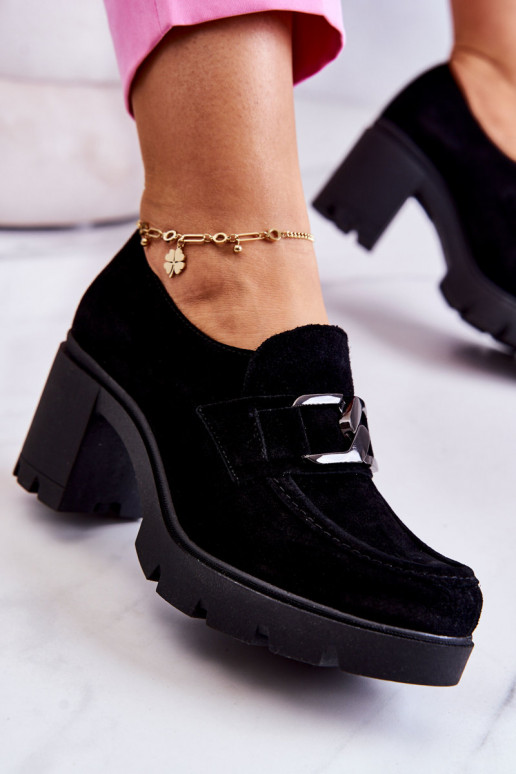 Elegante Schuhe mit Absatz in der... Elegante Schuhe mit Absatz in der...