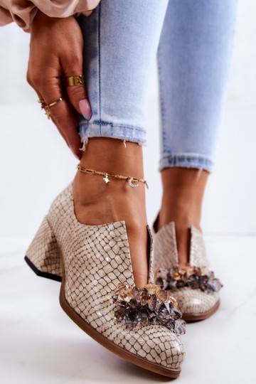 Schuhe mit stilvollen...