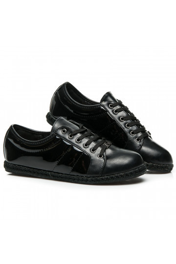 Schwarze schwarze Schuhe im...