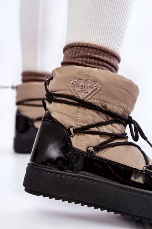Sandschwarze Schneestiefel mit Schnürsenkeln von Carrios