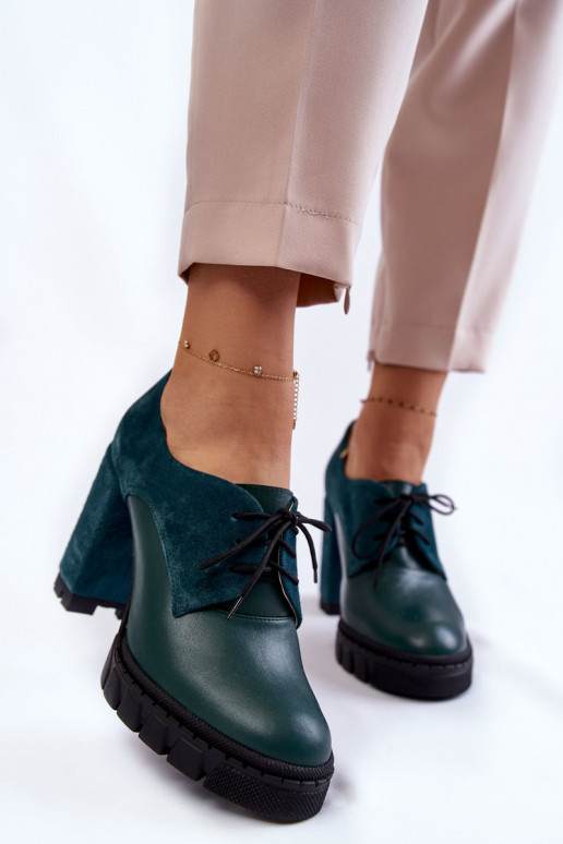 Wildlederstiefel mit Plateau in Grün... Wildlederstiefel mit Plateau in Grün...