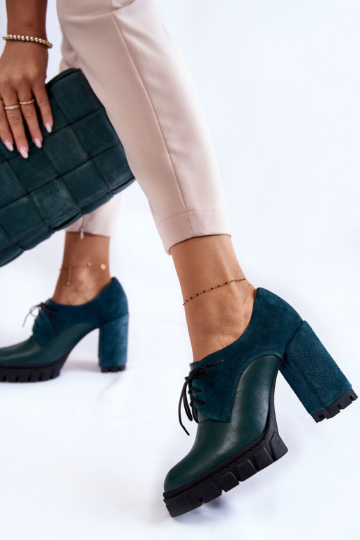 Wildlederstiefel mit Plateau in Grün... Wildlederstiefel mit Plateau in Grün...