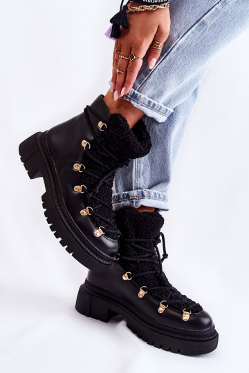 Stiefel in schwarzer Farbe...