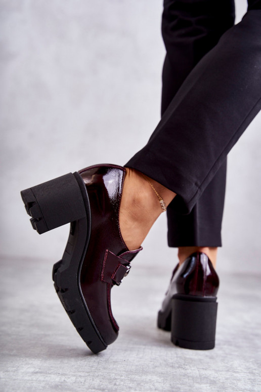 Elegante Schuhe mit Absätzen von Harmell