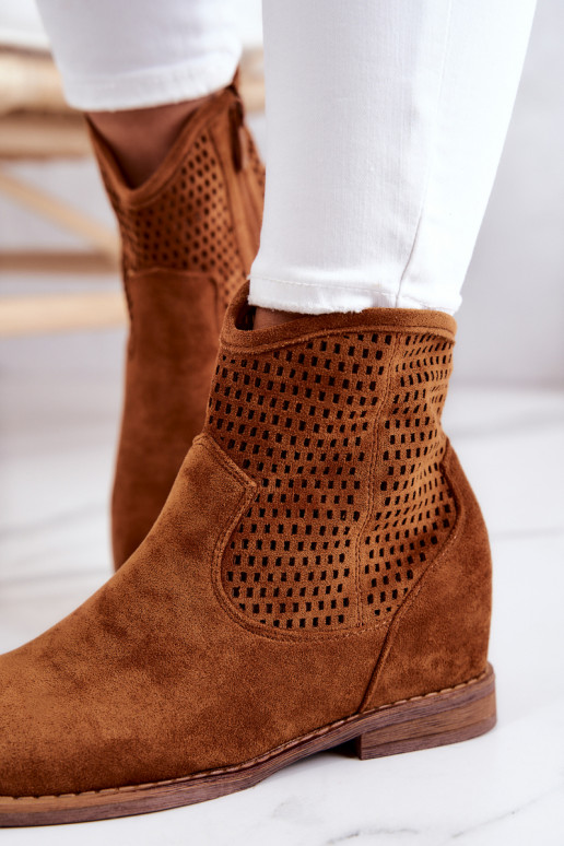 Braune Wildlederstiefel mit... Braune Wildlederstiefel mit...