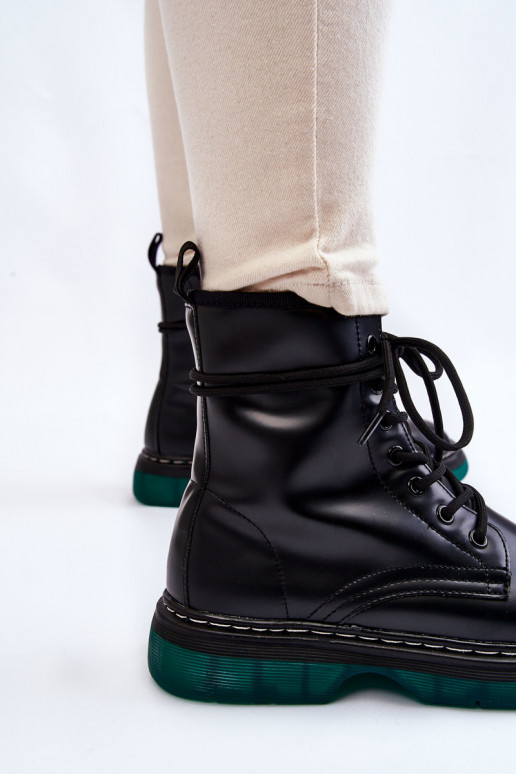 Schwarze Kirschstiefel Trinah mit grüner Sohle