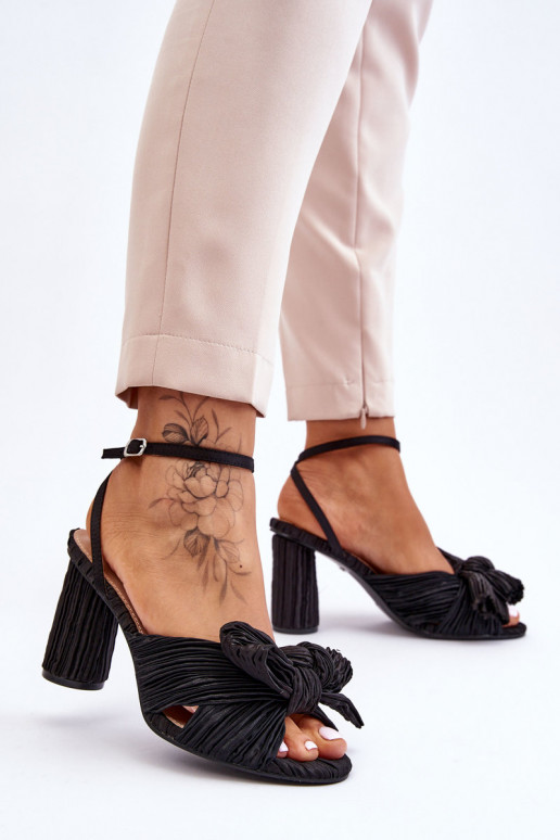 Callum-Sandalen mit hohen Absätzen und Bändern für Damen in Schwarz