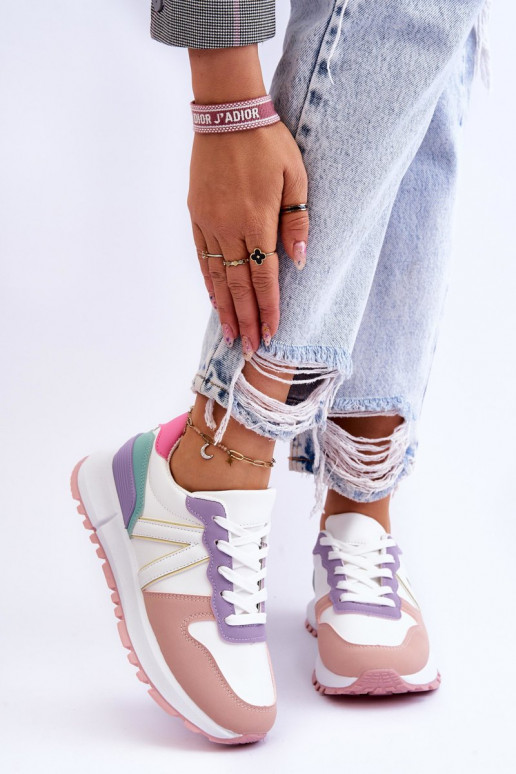 Sportschuhe in verschiedenen Farben...