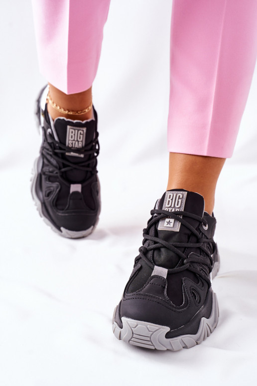 Schwarze Sportschuhe aus Memory Foam... Schwarze Sportschuhe aus Memory Foam...