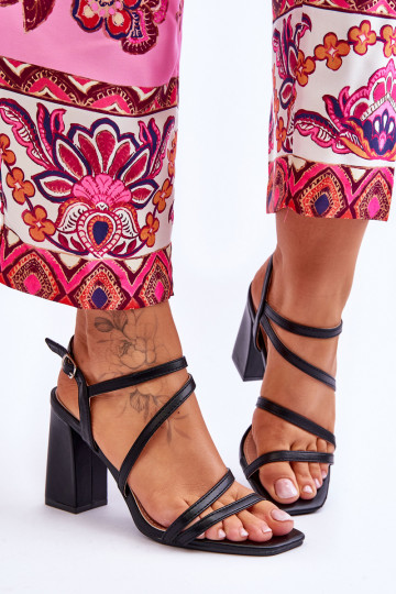 Schwarze Sandalen Florentina mit Absatz 2