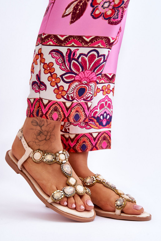 Sandalen mit Kieselsteinverzierung in... Sandalen mit Kieselsteinverzierung in...