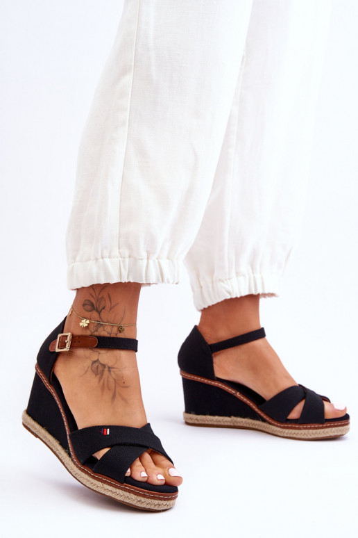 Janet Plateausandalen in Schwarz Janet Plateausandalen in Schwarz