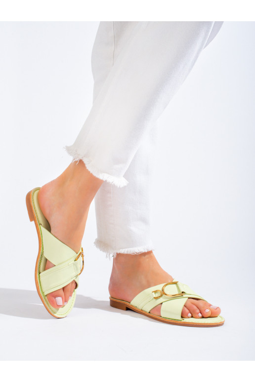 Damenhausschuhe in grüner Farbe von... Damenhausschuhe in grüner Farbe von...