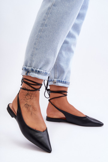 Ballerinas mit Bändern in Schwarz Lilly Ann